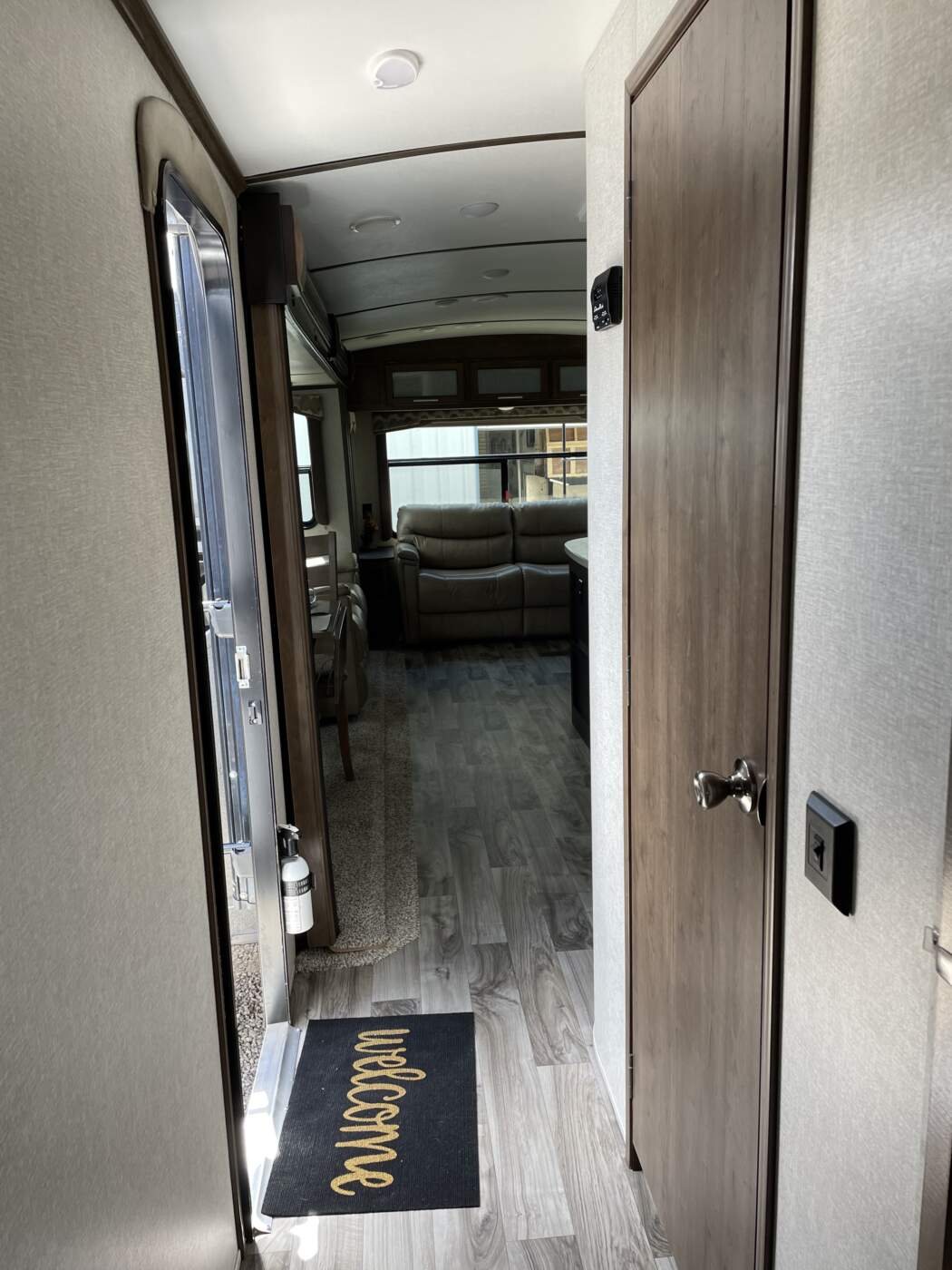 2018 Keystone Cougar X-Lite Series 32RLI | RV Sales New Mexico