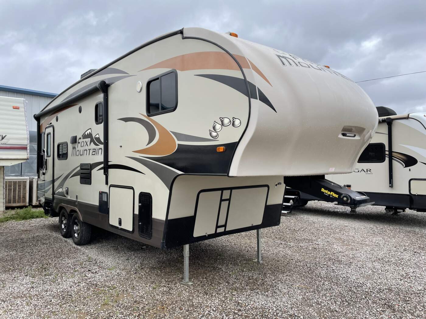 2019 Fox Mountain 235RLS | RV Sales New Mexico