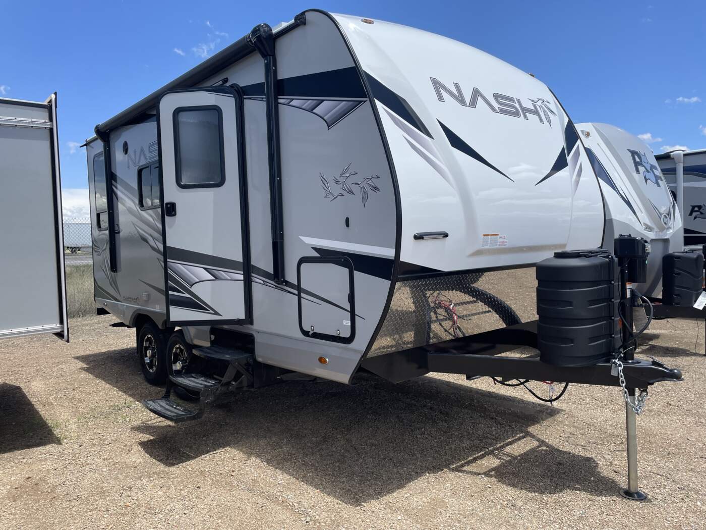 nash 17k travel trailer