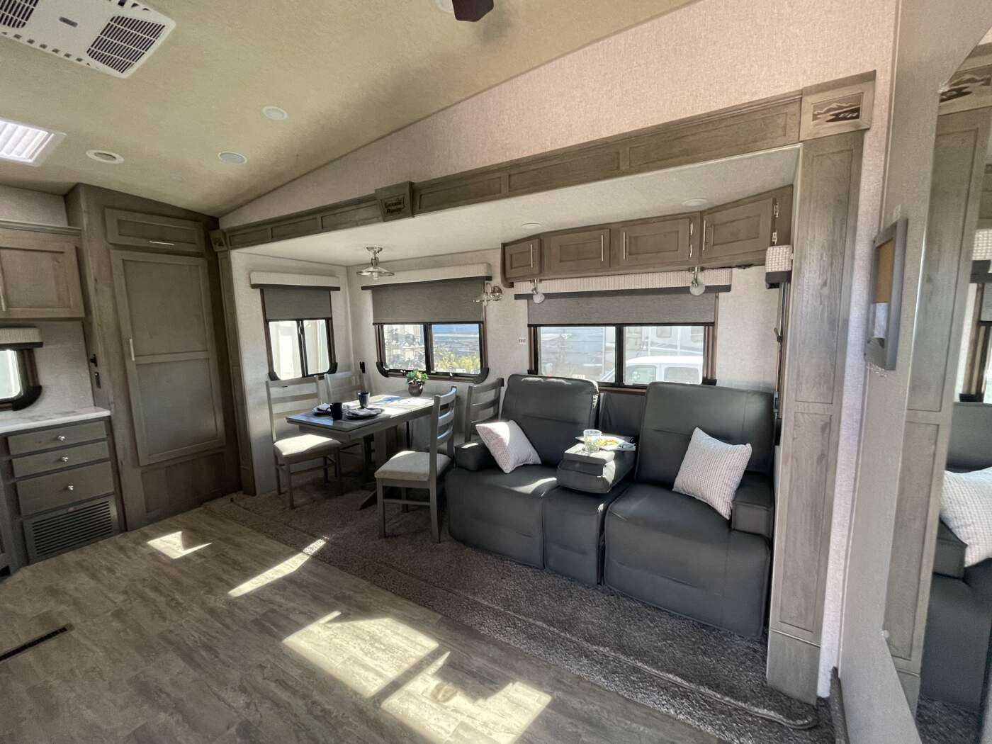 2024 Arctic Fox 27 5L By Northwood Manufacturing RV Sales New Mexico   2024 Arctic Fox 27 5L 57356 17 