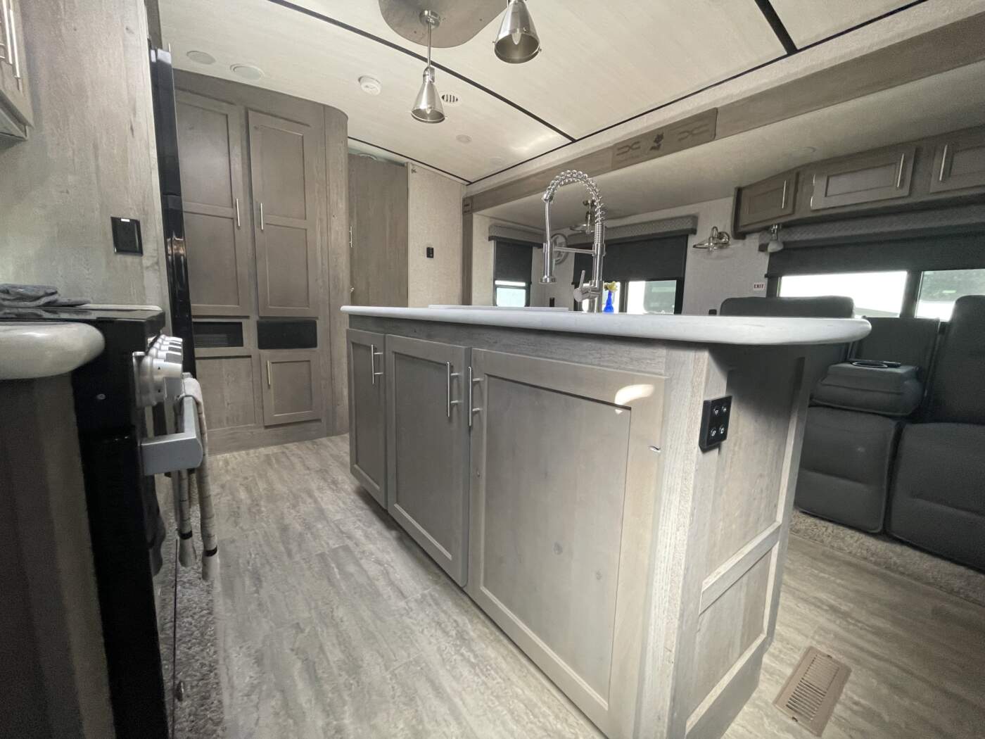 2024 Arctic Fox 28F | RV Sales New Mexico